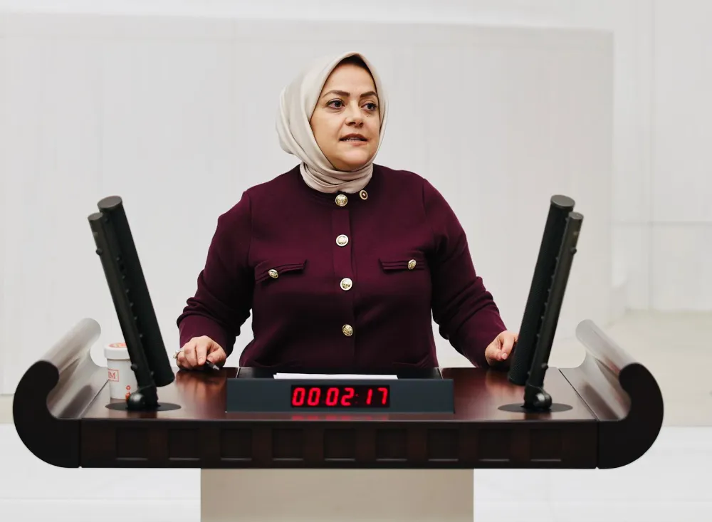 Ün, ‘Deprem felaketi kapıdayken yetkililer, yetkisizler gibi eli böğründe bekliyor’